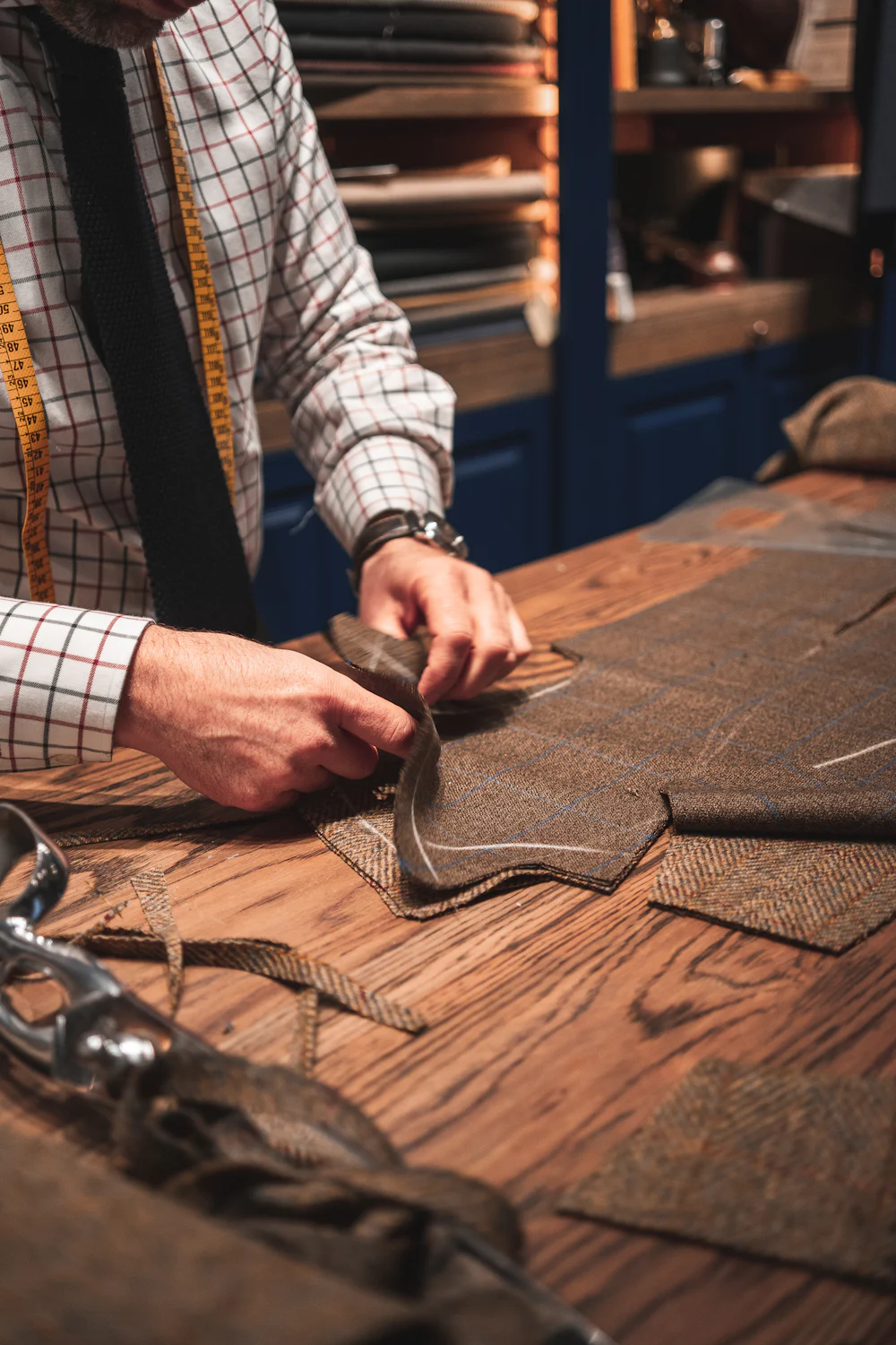 Tailor measuring fabric